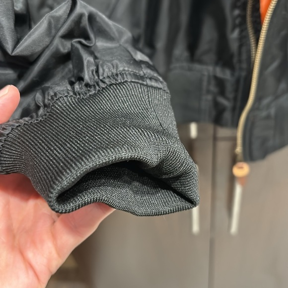 Large black bomber jacket - Picture 4 of 6